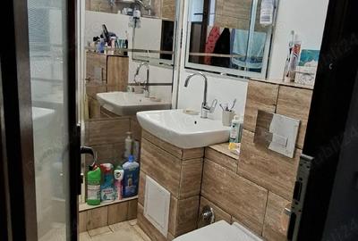 Apartament cu 3 camere decomandat în Craiovei - 9