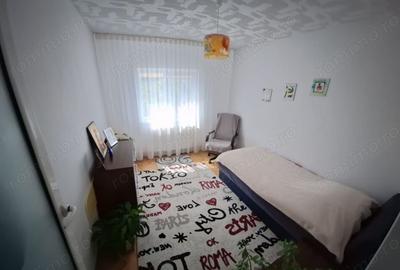 Apartament cu 3 camere de vanzare Bartolomeu - 2