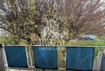 Apartament de vanzare in exclusivitate Zona Micro 4 etaj 2/4 - 7