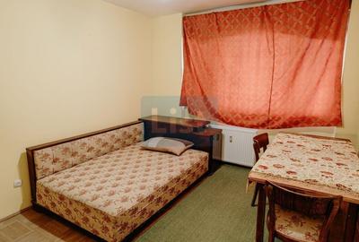 Apartament cu 2 camere semidecomandat, mobilat în Central