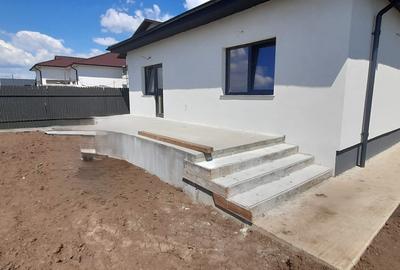 Casă individuală cu 4 camere cu Canalizare în Cumpăna - 9