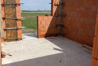 Apartament cu 3 camere decomandat în Sântandrei - 16