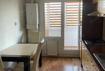 Apartament cu 3 camere decomandat în Tudor - 1