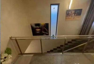 Casă cu 5 camere cu Teren 350 Mp în Strejnicu - 1