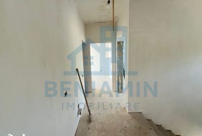 Casă cu 5 camere cu Teren 600 Mp în Sânpetru