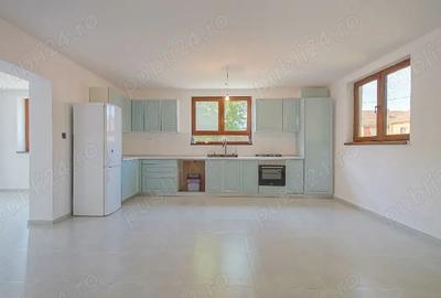 Casă cu Teren 1100 Mp în Feldioara - 4