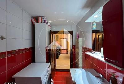 Apartament cu 2 camere decomandat în Unirea - 2