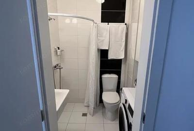 Garsonieră în Titan