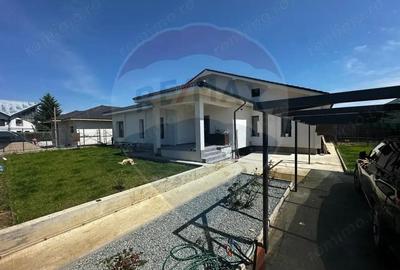 Casa / Vila cu 4 camere de vanzare in Satu Nou de Jos - 1