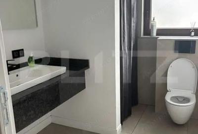 Casă cu Teren 350 Mp în Central - 3