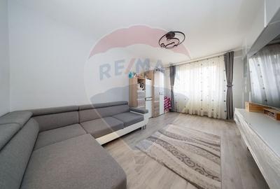 Apartament cu 3 camere de vânzare în zona Vlahuta - 2