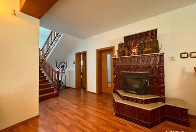 Casă cu 4 camere în Zăvoi - 13