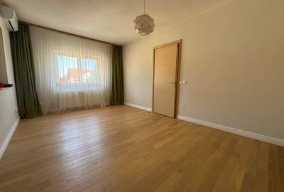 Vila Erou  Iancu Nicolae recent renovata la interior - 14