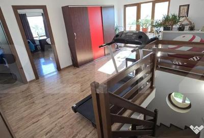 Casă cu 4 camere cu Teren 902 Mp în Central - 5