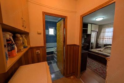 Apartament cu 3 camere semidecomandat în Central - 2