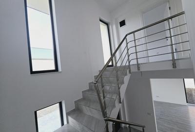 Vila individuala - 4 camere - 3 bai - beci - pod - incalzire in pardoseala - 6