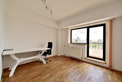 Apartament cu 4 camere semidecomandat în P-ța Unirii - 12