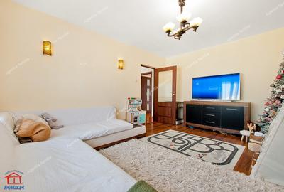 NOU!! Vanzare apartament cu 3 camere , zona Micro 20, sup.77mp, pret 89900 euro - 5