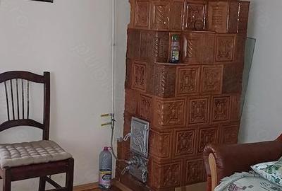 Casă cu 4 camere cu Teren 490 Mp în Traian - 2