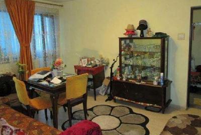 P-ta Victoriei metrou,bl.reabilitat,2/8,AC,balcon inchis,mobilat.