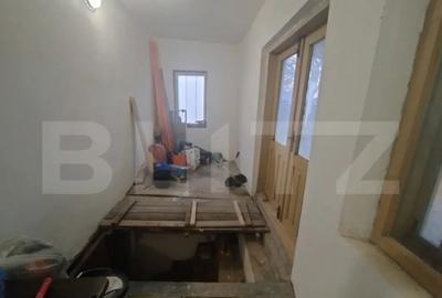 Casă cu 3 camere cu Teren 2200 Mp în Central
