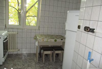 Apartament cu 3 camere decomandat în Drumul Taberei - 5