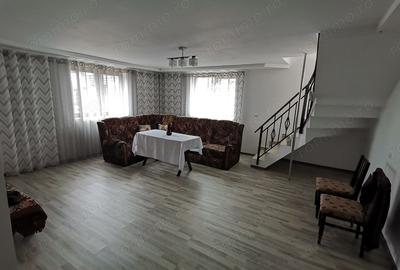 Casă cu 4 camere în Roșiori de Vede - 1