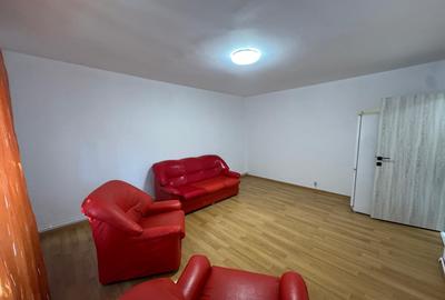 Apartament cu 3 camere decomandat în 13 Septembrie