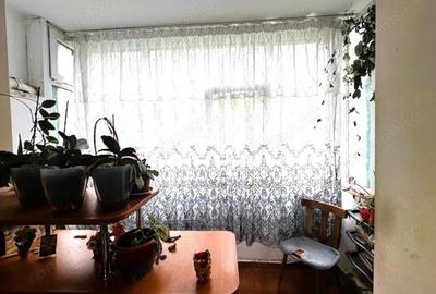 Apartament 2 camere etaj 2 zona centrala Str Pacii - 3