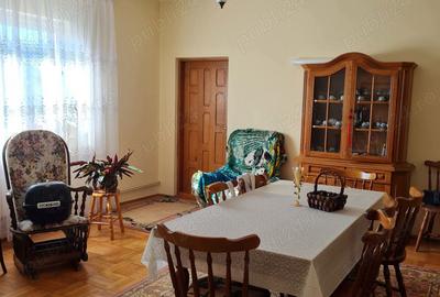 Casă cu 6 camere în Budești - 6