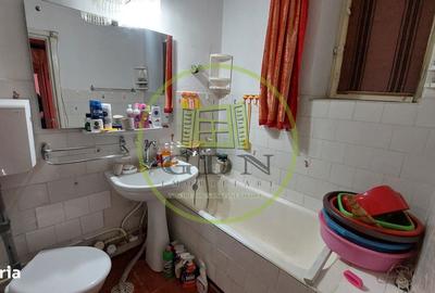 Apartament cu 3 camere decomandat în Valea Rosie