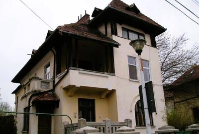 Vila S+P+E+M arhitectura clasica