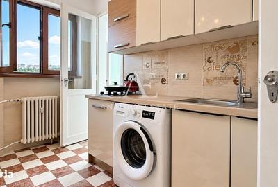 Apartament cu 3 camere semidecomandat în Central