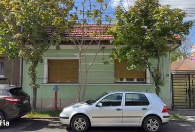 Casă cu 2 camere în Decebal - 5