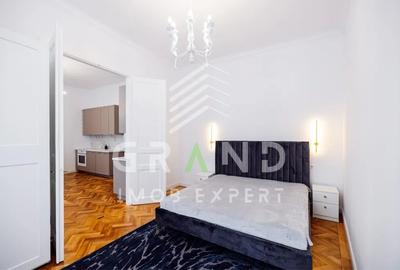 Apartament cu 3 camere semidecomandat în Horea