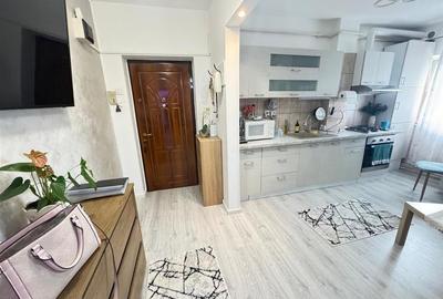 Apartament decomandat 3 camere balcon pivnita zona Vasile Aaron - 17
