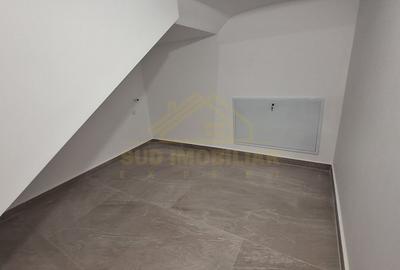 Casă individuală cu 5 camere cu Canalizare în Central - 6