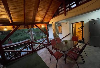 Casă individuală cu 9 camere cu Teren 250 Mp în Dâmbovicioara - 2