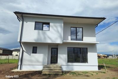 Casă cu 4 camere în Central - 7