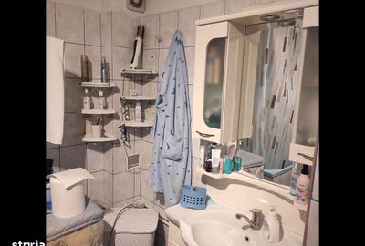 Casă cu 3 camere cu Teren 180 Mp în Calea București