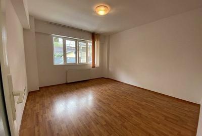 Apartament 82 metri /Spatiu comercial - 11