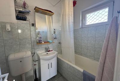 Casă cu 4 camere cu Canalizare în Vatra Luminoasă - 2