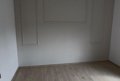 Casă cu 4 camere în Moșnița Veche - 15