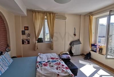 Apartament cu 2 camere decomandat, mobilat în P-ța Victoriei - 1