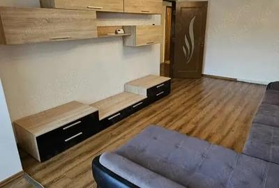 Apartament cu 3 camere decomandat în Soarelui - 11