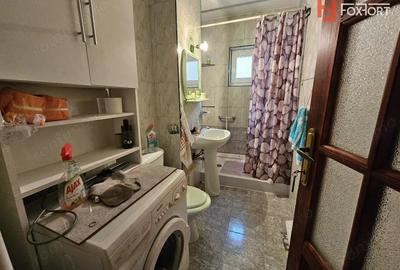 Apartament cu 3 camere, decomandat cu vedere pe 3 parti - zona Miorita - 11