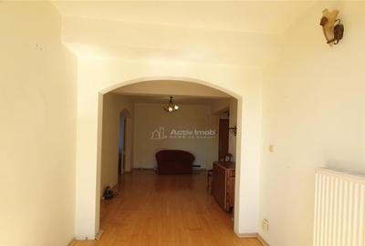 Apartament - 4/5 camere - 110 mp - George Enescu Apartament - 4/5 camere - 110 mp - George Enescu - 4