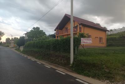 Casă cu 4 camere în Hemeiuș - 1