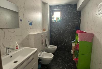 Casa individuala 7 camere cu 3 bai langa metrou - 17