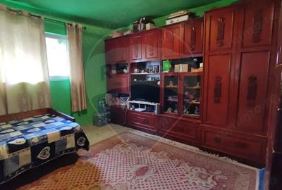 Casa cu 4 camere si teren de vanzare in com. Husasau de Tinca/Fonau